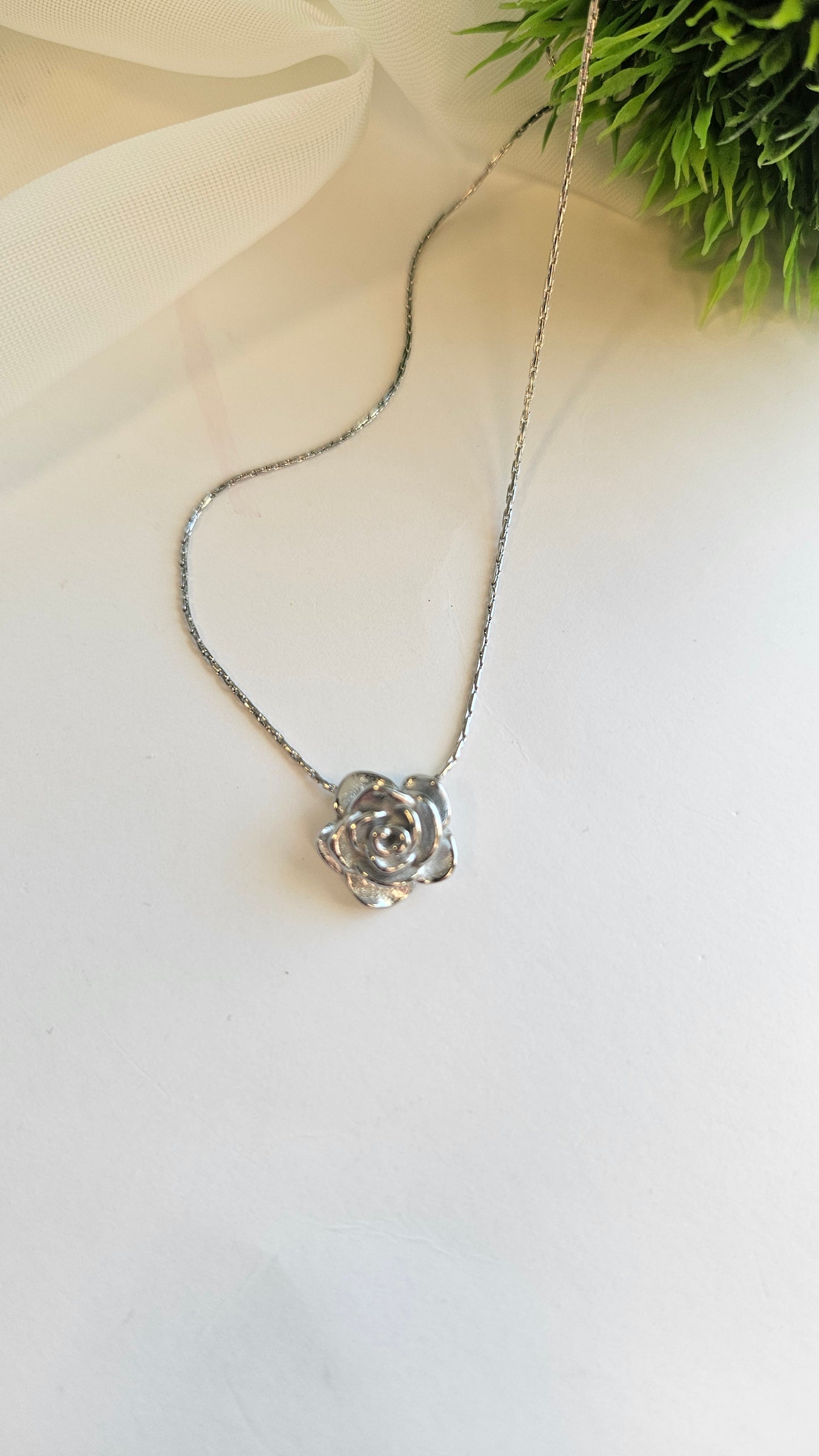 Ivy necklace
