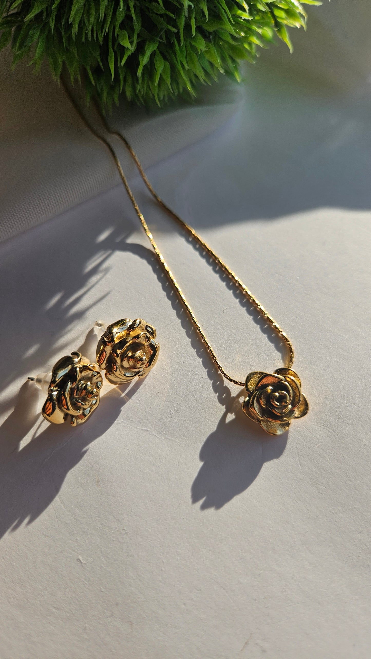 Ivy necklace
