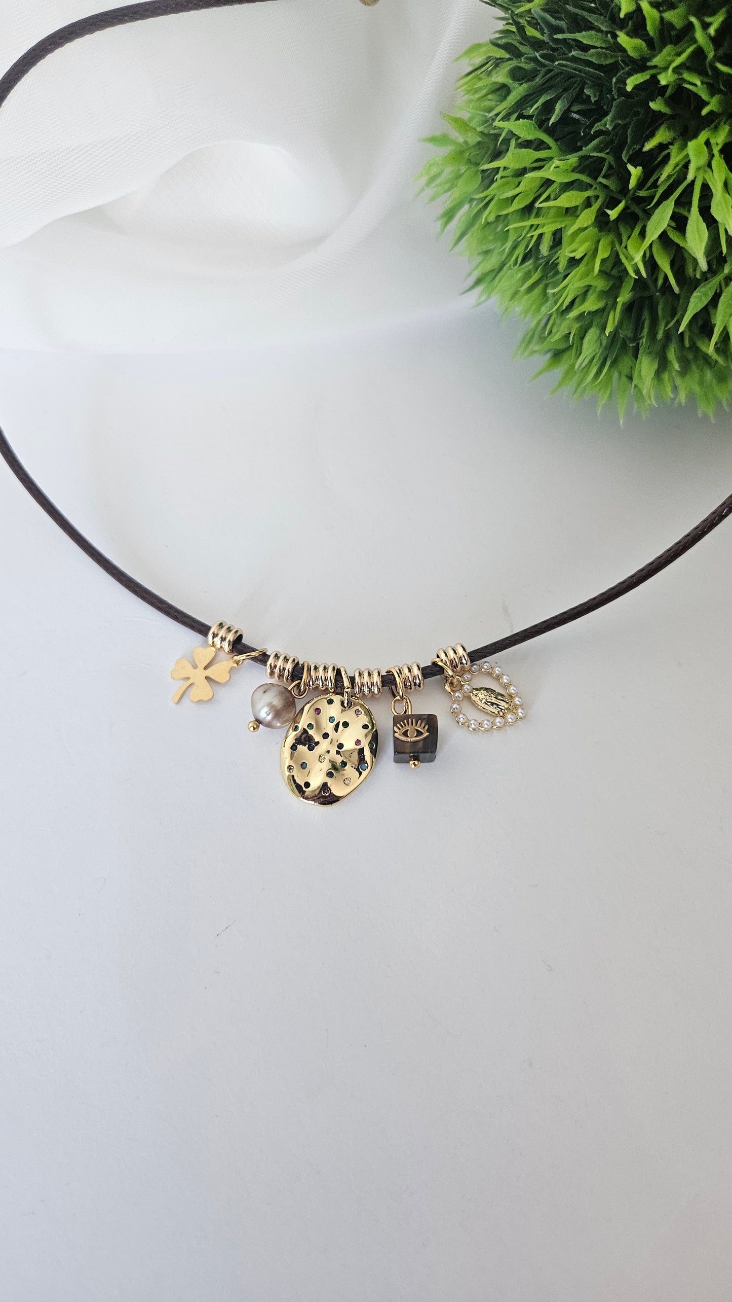 Lana necklace